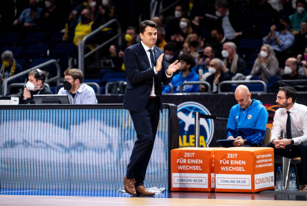 国足球逐步 国足球逐步