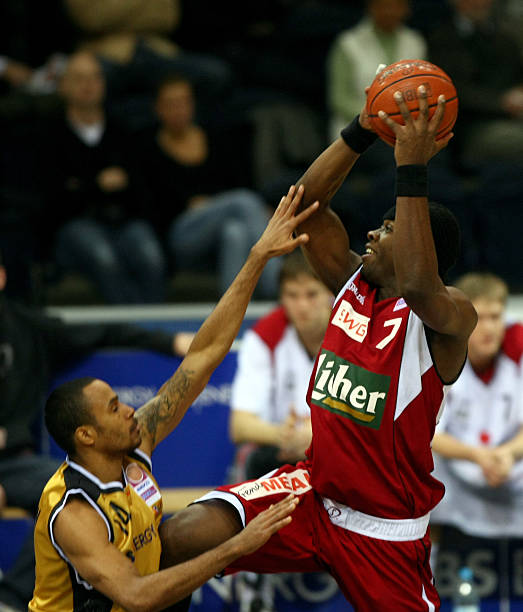 方面展示出 方面展示出